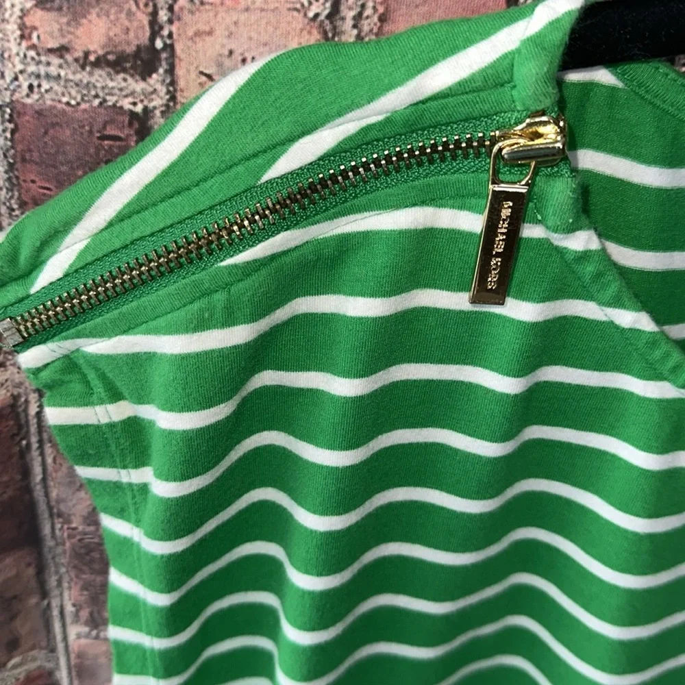 Michael Kors Green Ruched Cap Sleeve Muscle Tee size women’s large